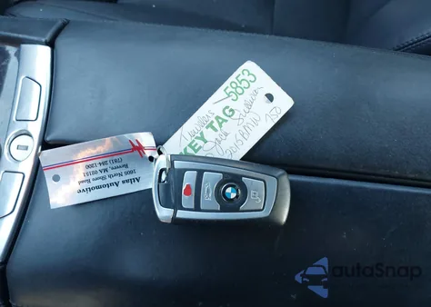 2015 BMW 750I xDrive z USA, uszkodzony, nr VIN WBAYB6C58FD966196